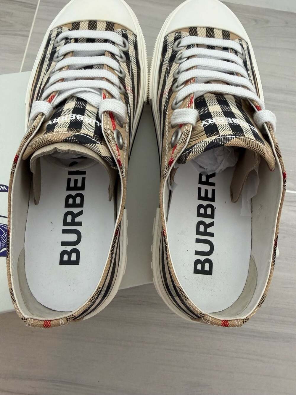 Authentic Burberry Archive Beige Vintage Check Sneakers US 8 EU 38.5 BoxDustBag - Picture 7 of 10